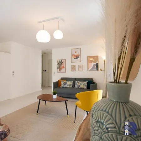 Apartment Le Pavillon Vercingetorix - Bright Flat With Terrace Clermont-Ferrand