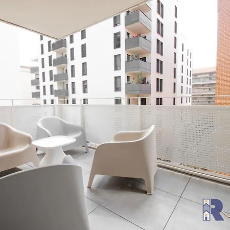 Le Pavillon Vercingetorix - Bright Flat With Terrace Apartment
