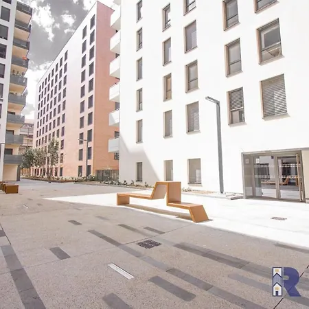 Apartment Le Pavillon Vercingetorix - Bright Flat With Terrace